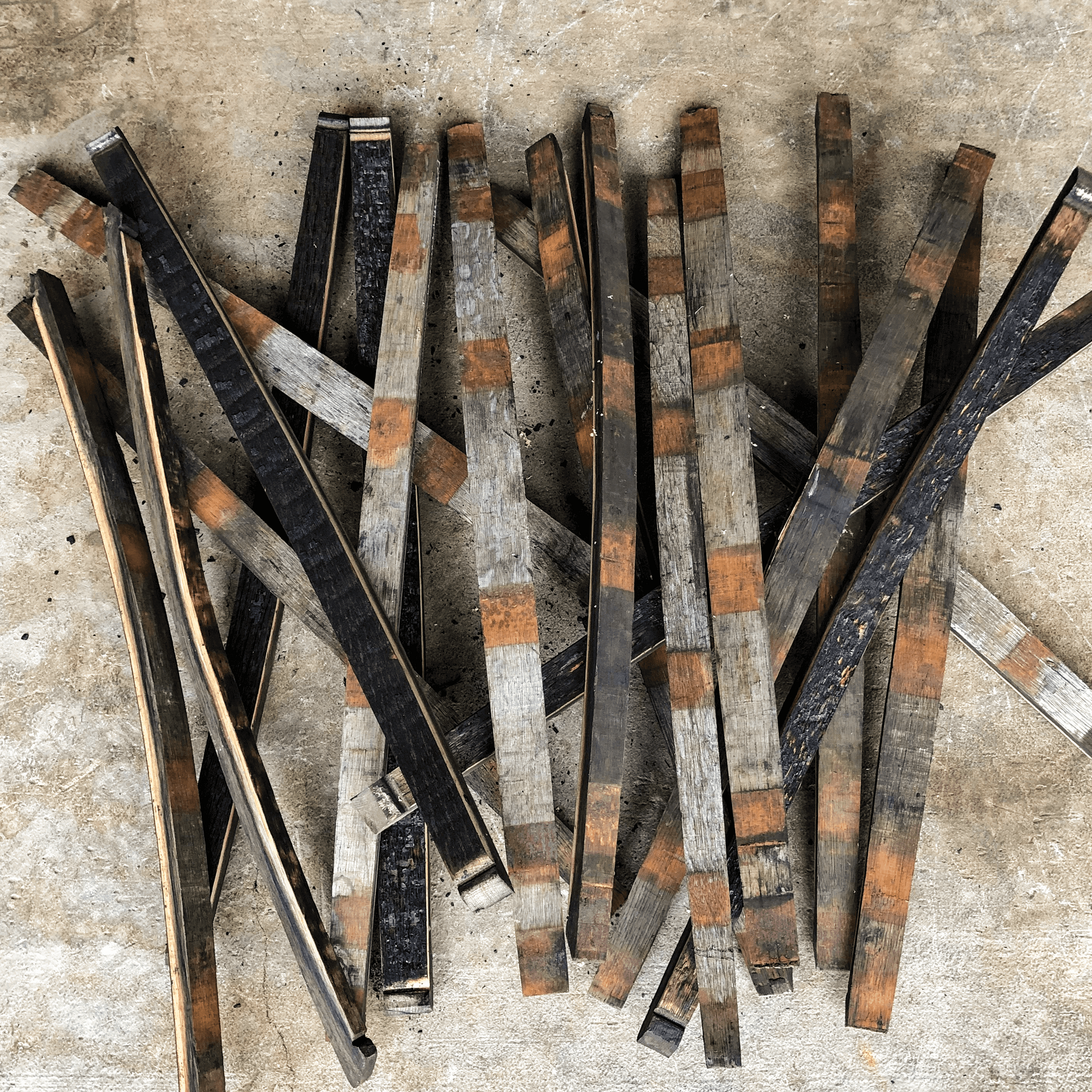 Reclaimed Whiskey Oak Staves (Pack of 20 narrow) - The County Cooperage
